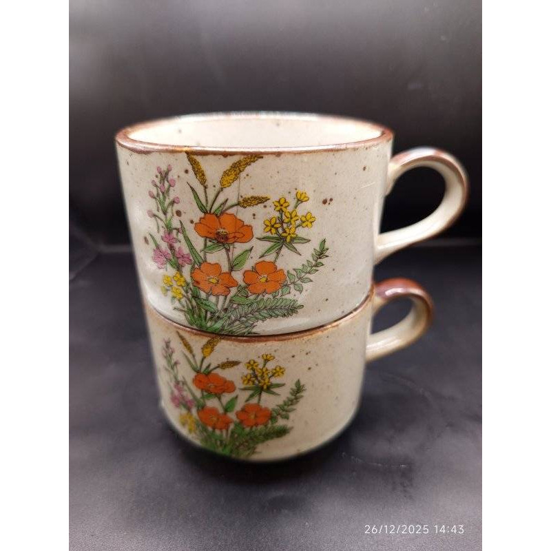 DUO DE TASSES EN GRèS DéCOR FLORAL