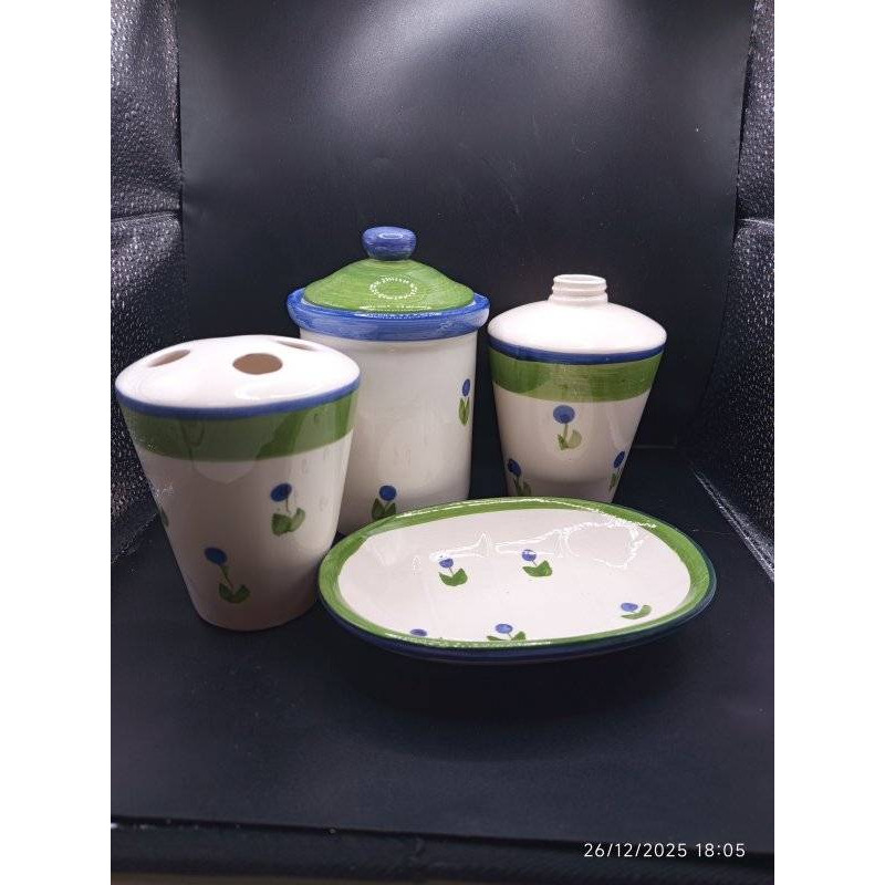 NéCESSAIRE DE SALLE DE BAIN 4 PCES